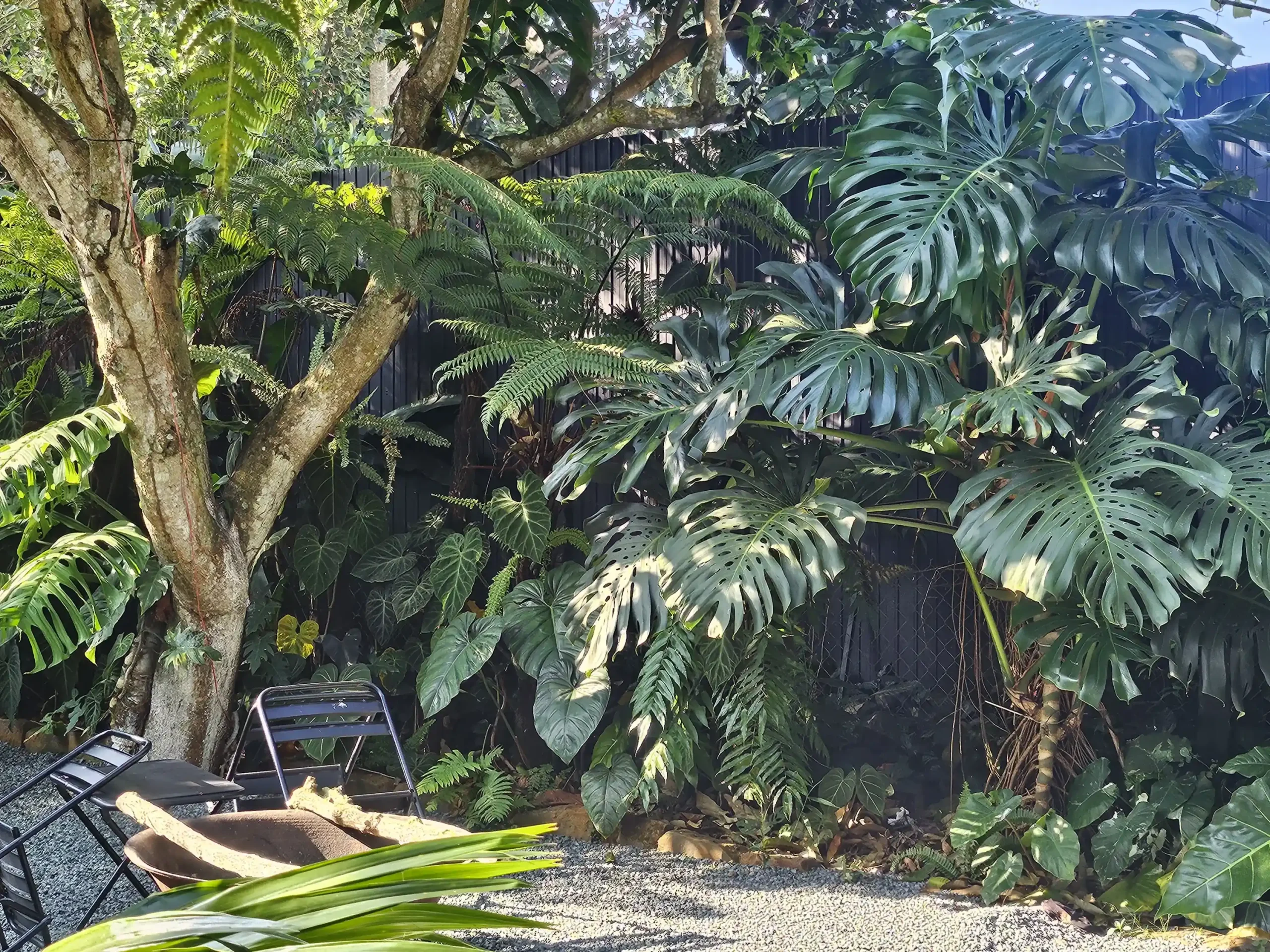 Góc chill tại The GREEN Garden Coffee