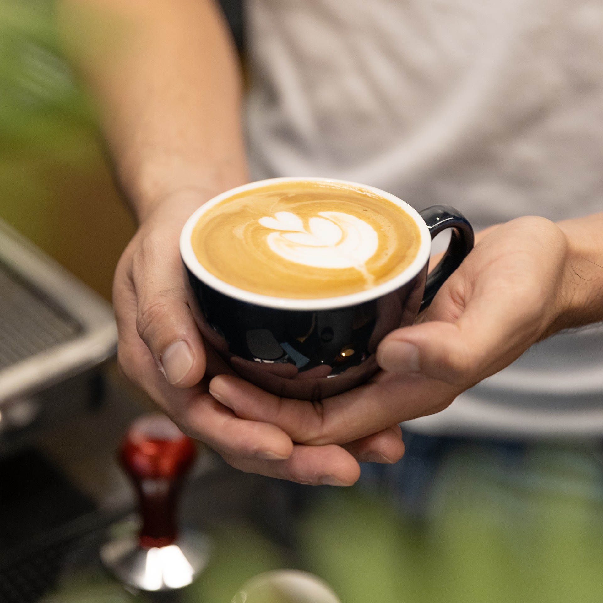 Mah Cup Matcha Coffee ly latte với latte art